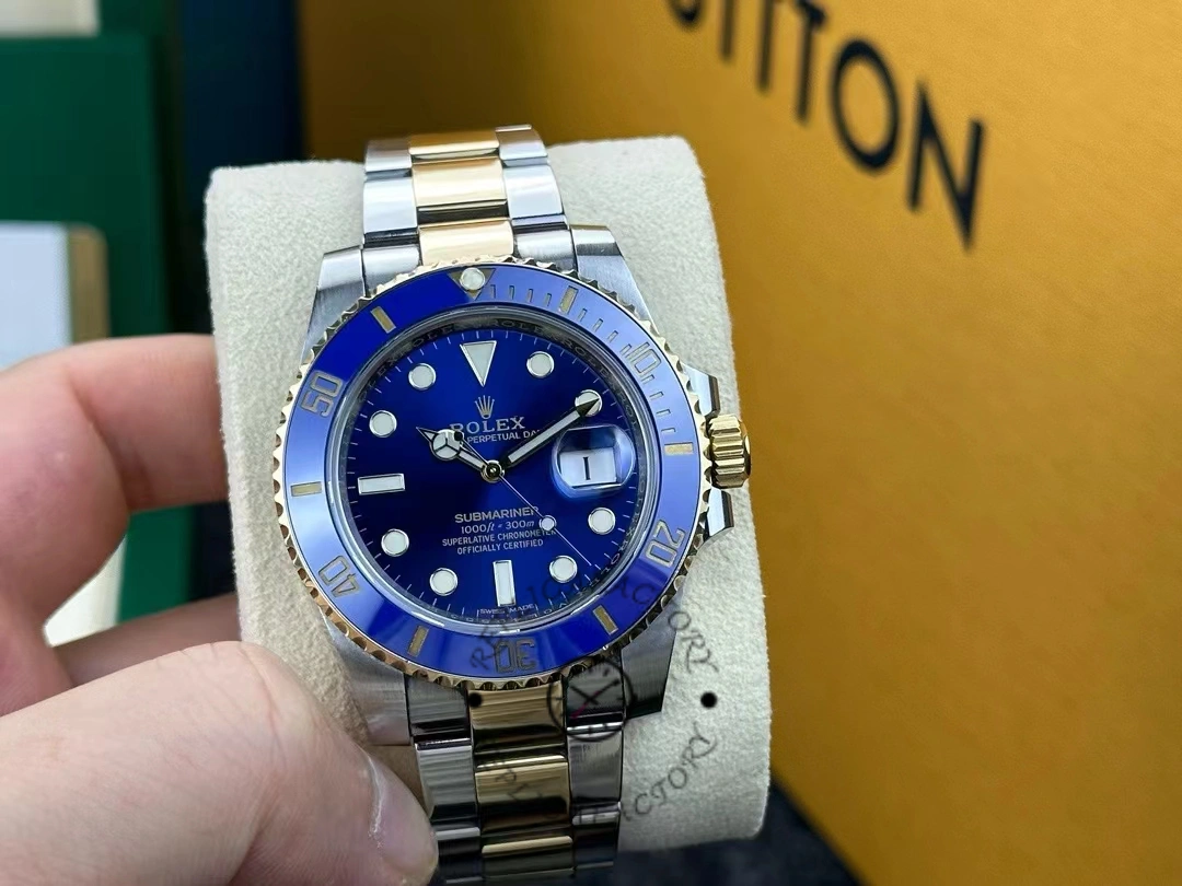 Replica Rolex Submariner Date 116613LB