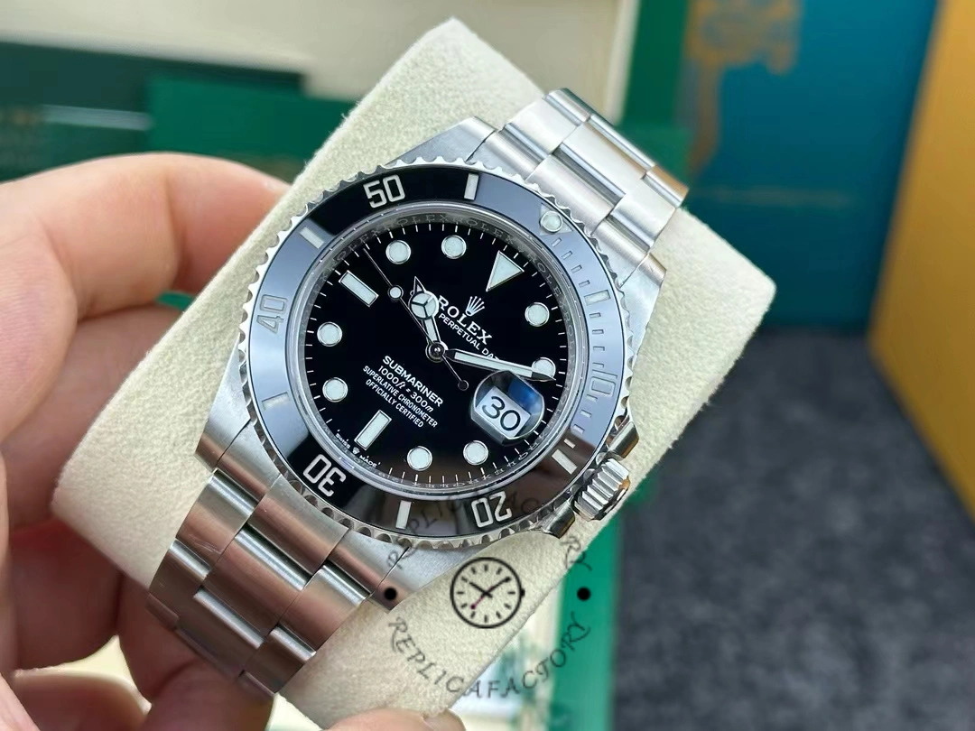 Rolex Submariner 126610LN 0001