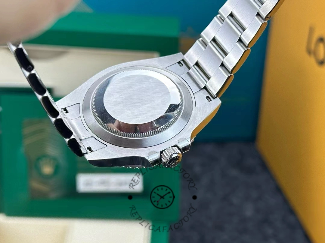 Rolex Submariner 126610LN 0001