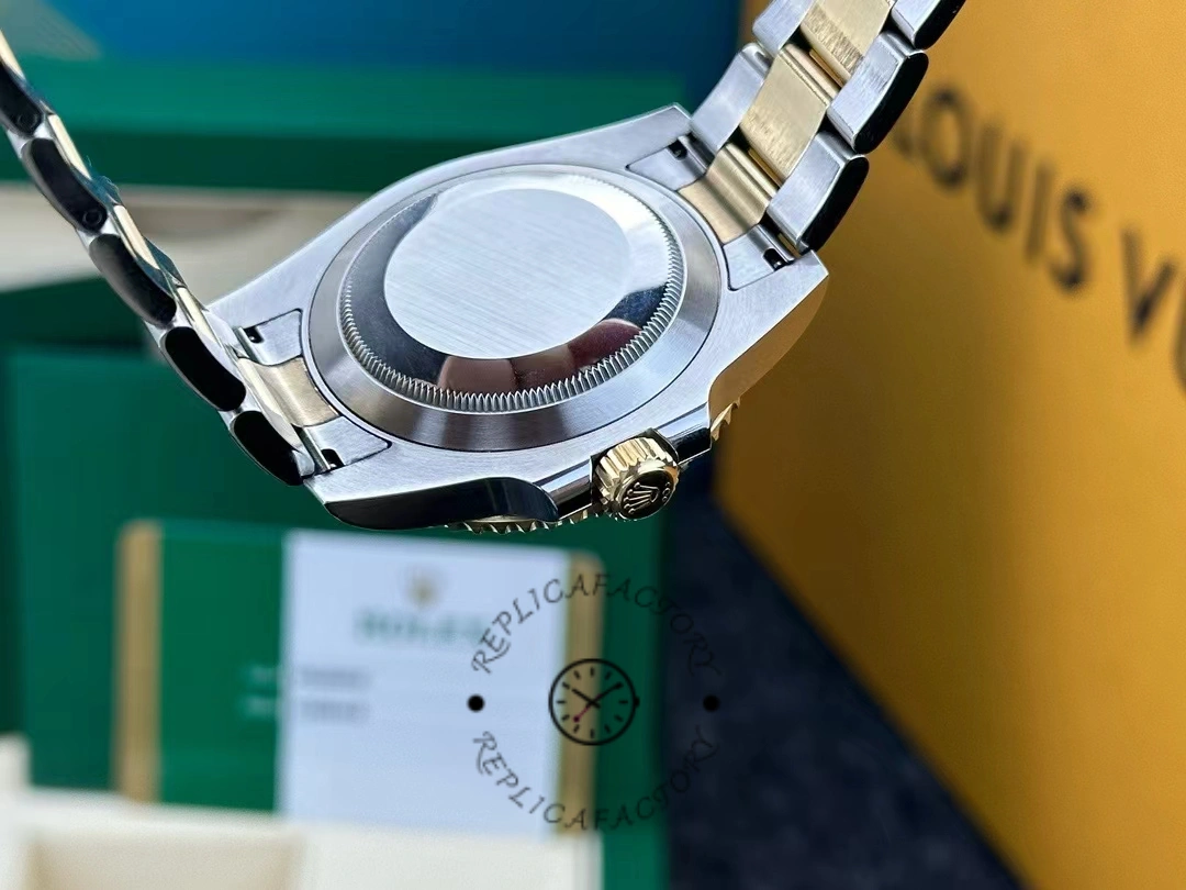 Replica Rolex Submariner Date 116613LB