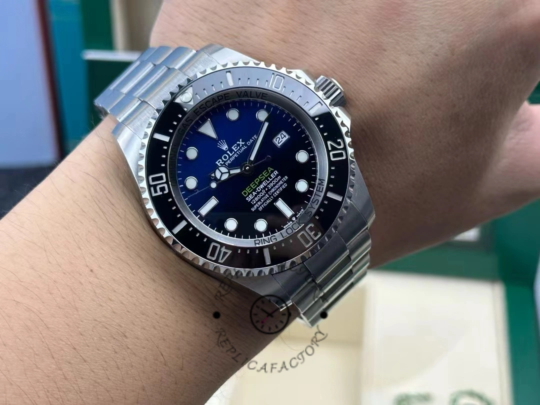 Rolex Sea-Dweller Deepsea 136660 0005, wrist shot showing 44mm fit and steel bracelet.