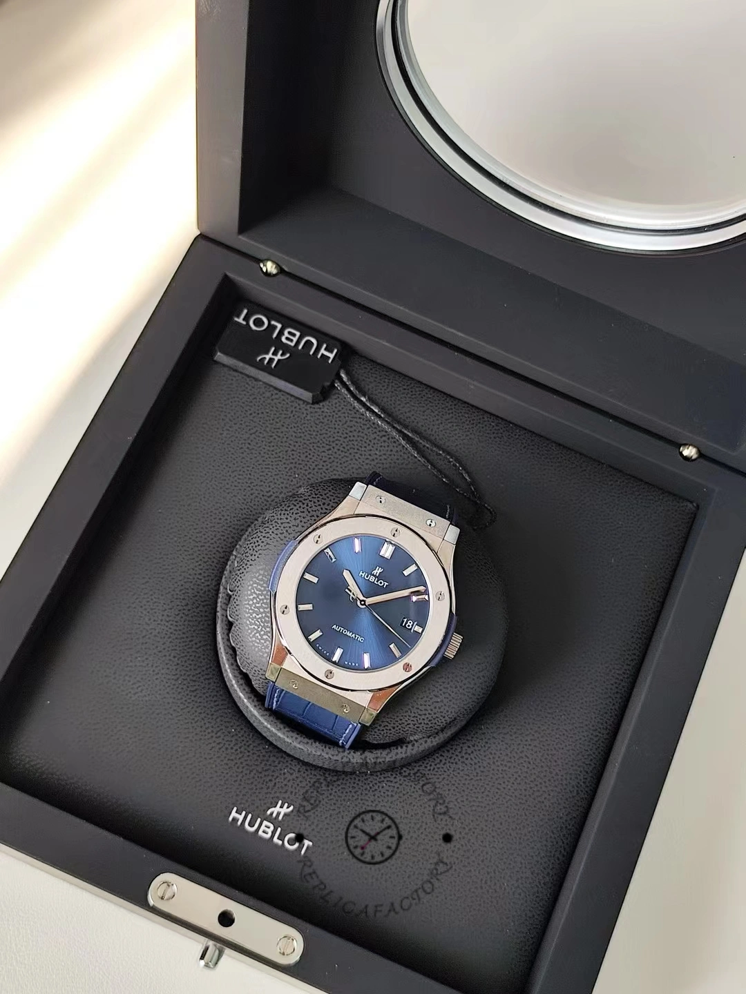 542.NX.7170.LR Hublot Classic Fusion Automatic Blue