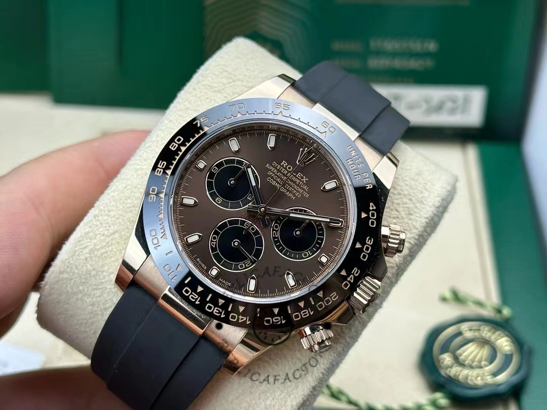 Close front view of the Rolex Daytona Everose Rubber 116515 Chocolate showing subdials and markers.