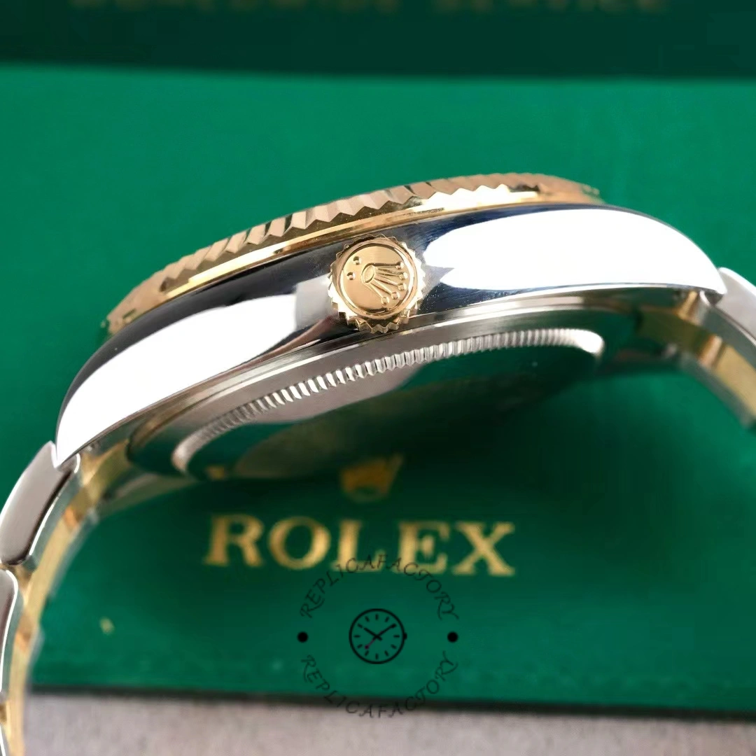 Rolex Sky-Dweller 326933 Champagne Dial Stainless Steel 42MM Mens Replica Watch