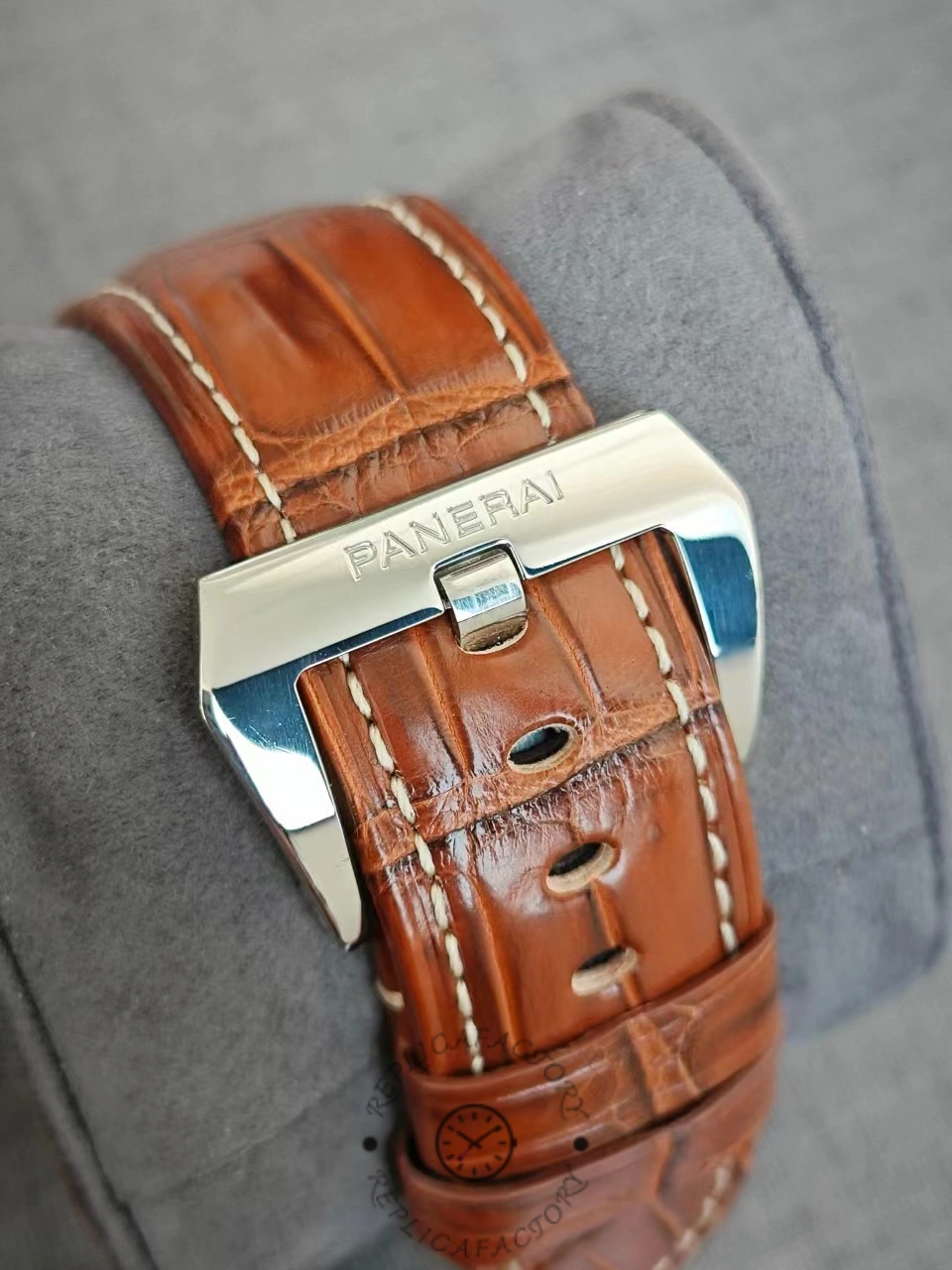 Replica Panerai Radiomir PAM00323 Replica Panerai Radiomir PAM00323 display picture 7