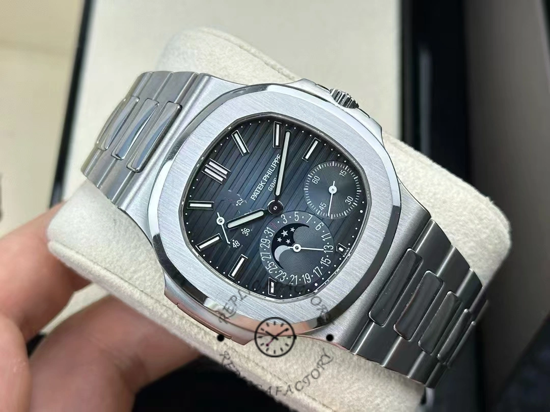 Replica Patek Philippe Nautilus 5712 1A 001