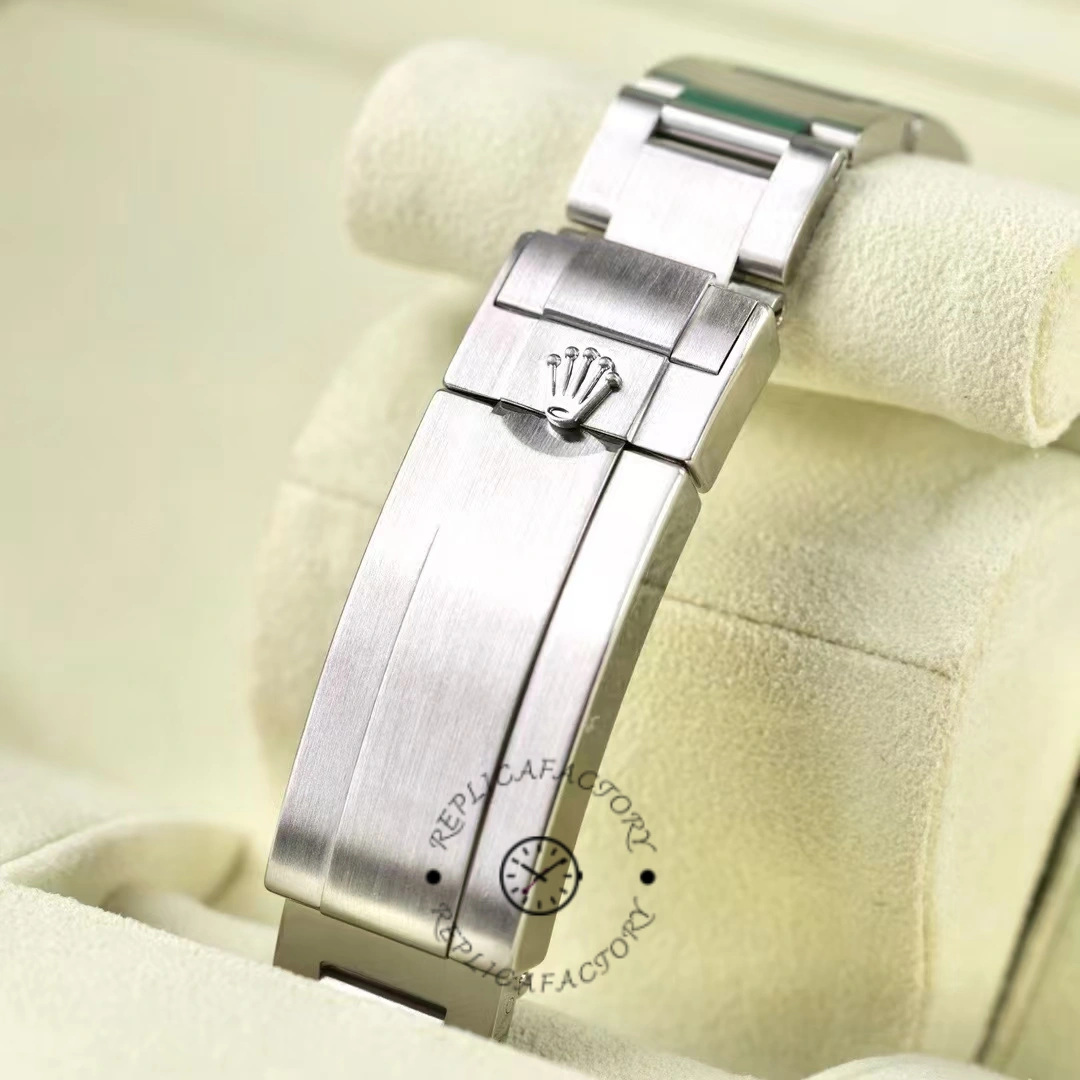 Clasp detail of the Rolex Sea-Dweller Deepsea 116660 stainless steel bracelet.