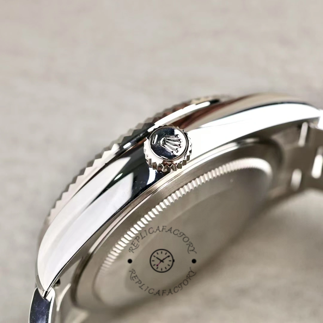 Side profile of the Rolex Sky-Dweller 336934 showing crown, case thickness and polished edges.