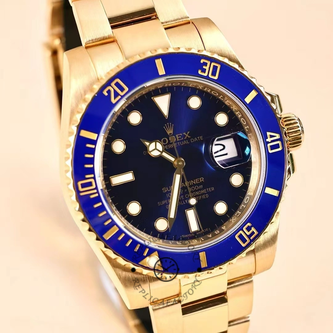 Rolex Submariner 116618, close-up of blue dial and date window with gold markers.