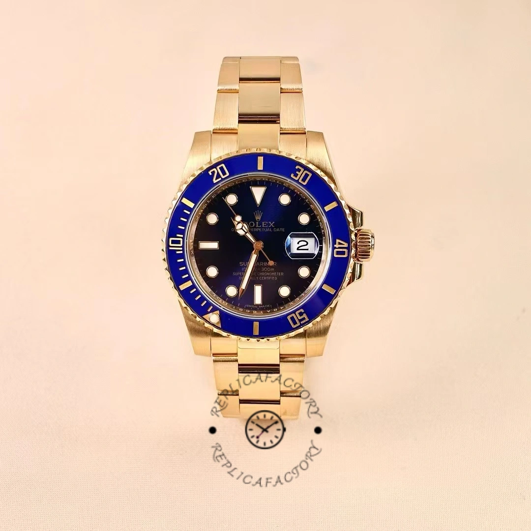 Rolex Submariner 116618, side-front view highlighting gold Oyster bracelet and blue dial.