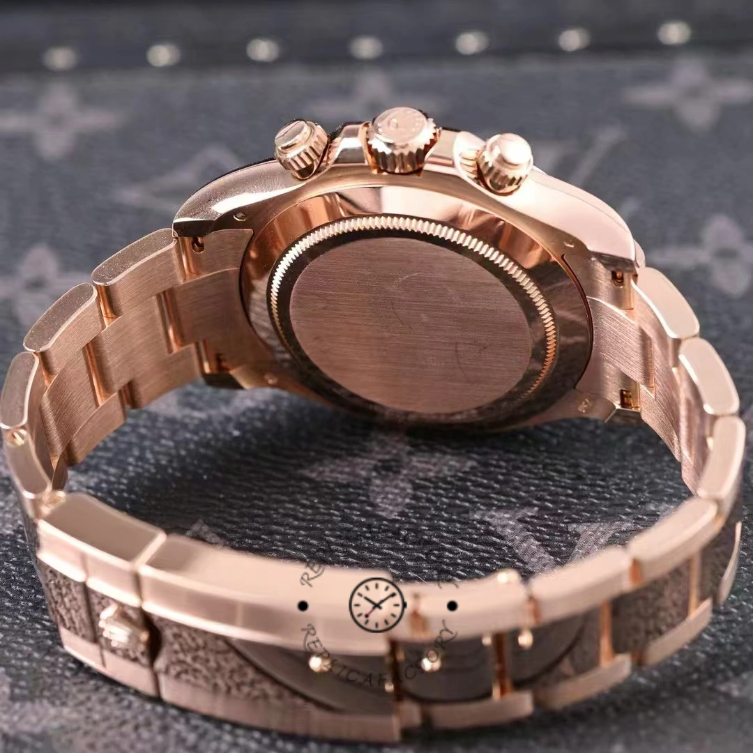 Rolex Daytona 116505 caseback view, bracelet curvature and rear case finish shown.