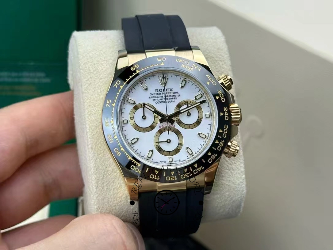 Rolex Cosmograph Daytona 116518LN White Dial Black Rubber Strap 40mm Mens Replica Watch