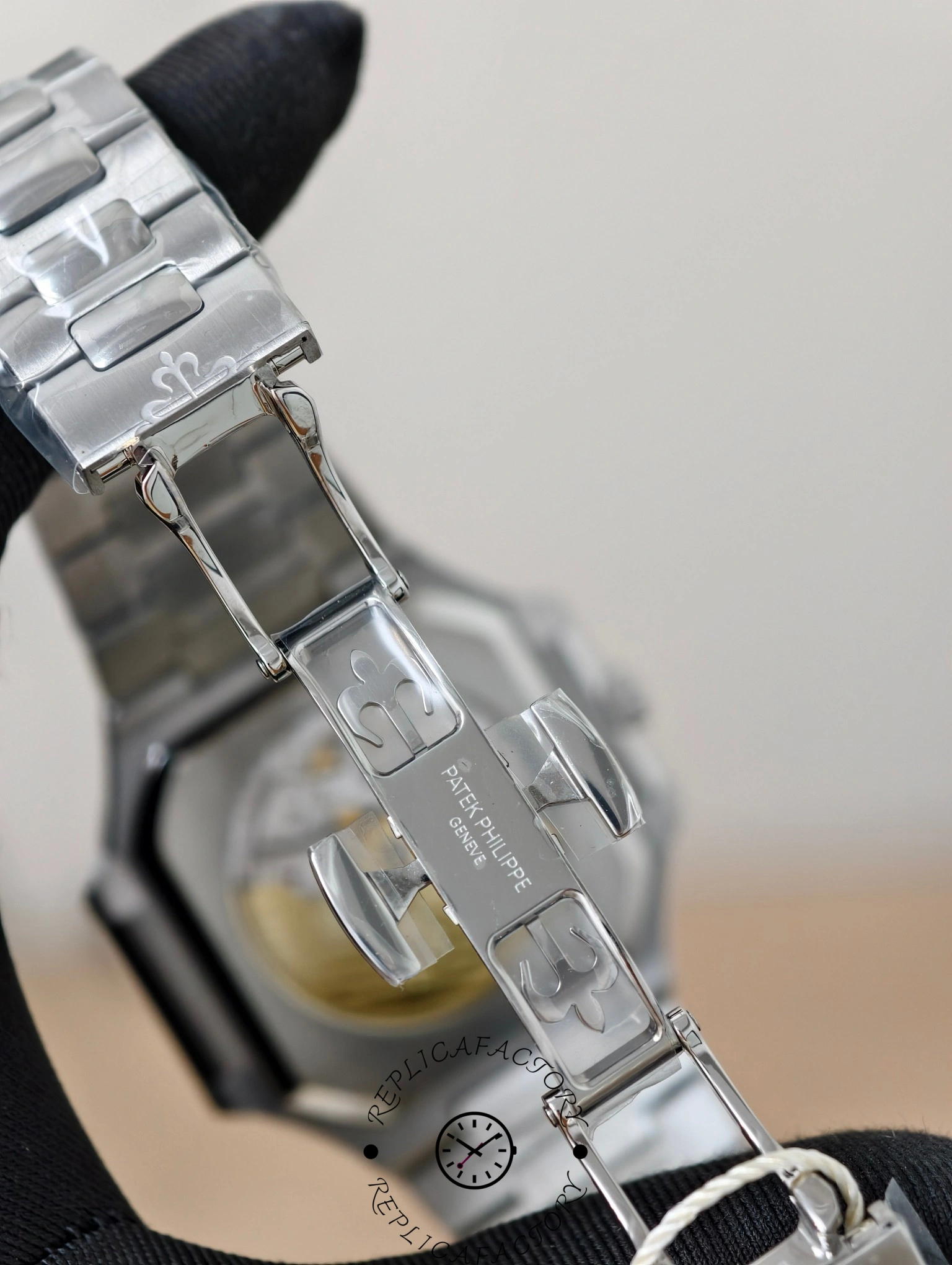 Patek Philippe Cubitus Blue Dial 40mm 7128 1G 001 Replica