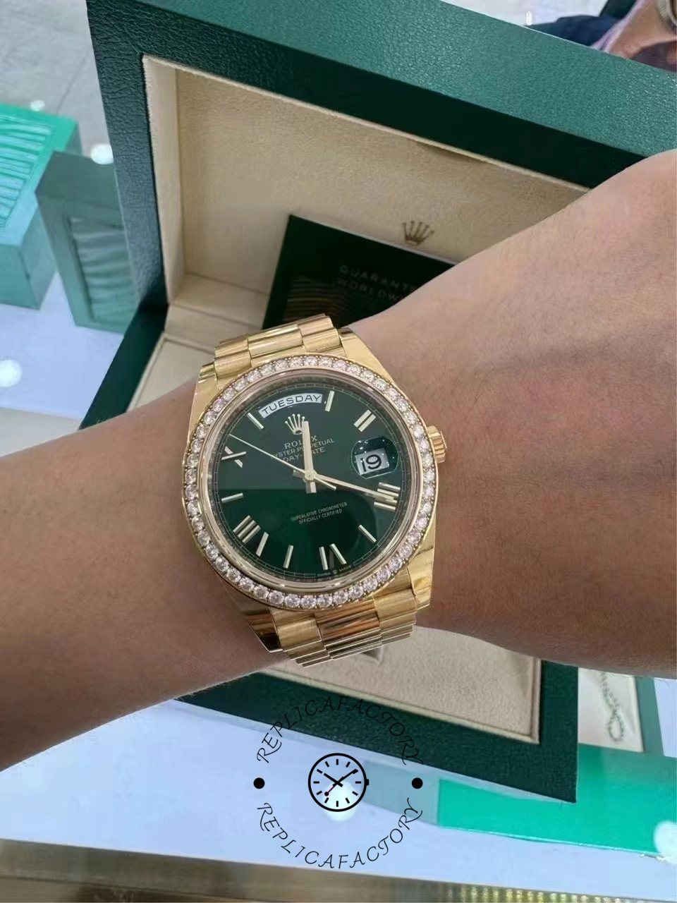 Rolex Day Date 40 18K Yellow Gold Green Dial Diamond Bezel M228348RBR 0040