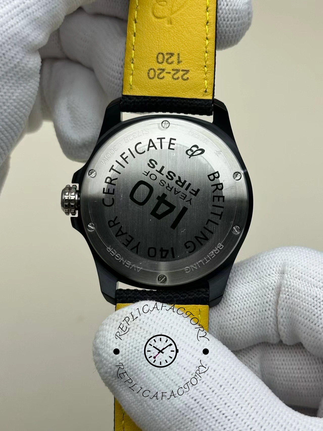 Breitling Avenger Automatic 42mm S17328101B1X1 Replica