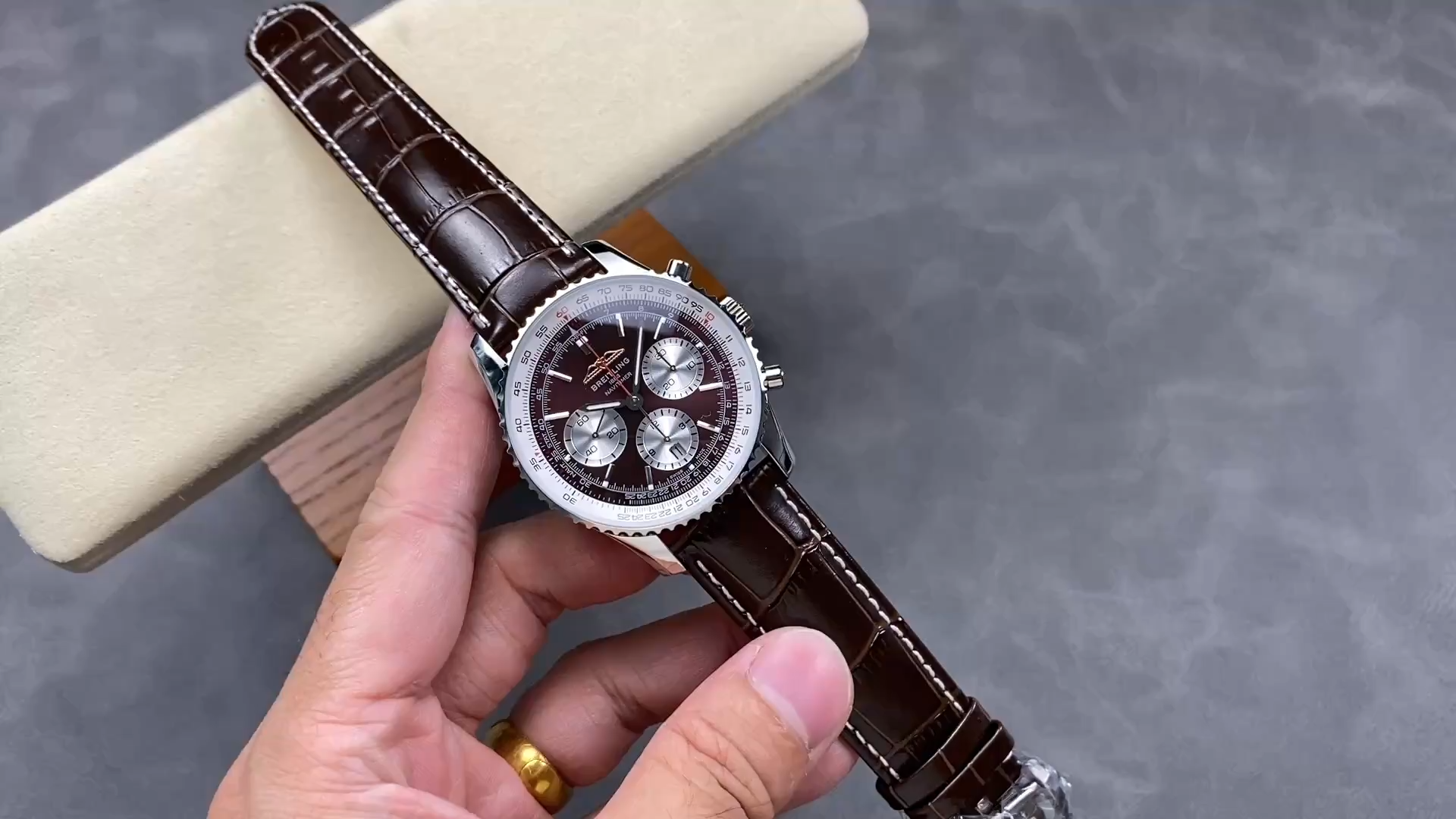 Breitling Navitimer B01 Chronograph AB01372A1Q1P1 46mm Replica