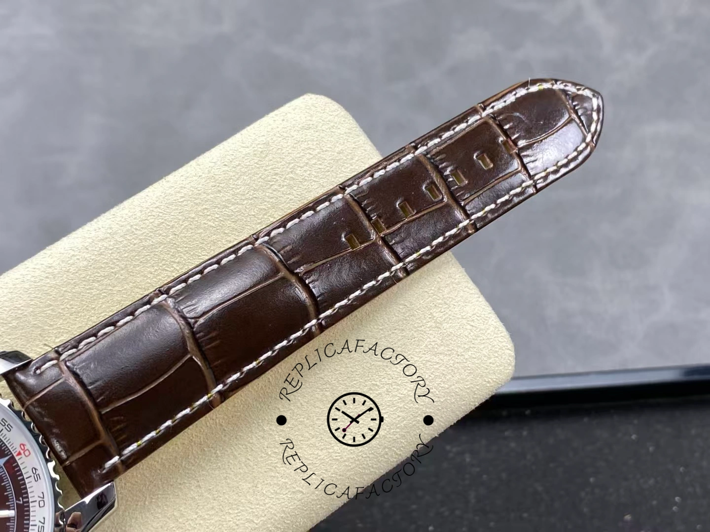 Breitling Navitimer B01 Chronograph AB01372A1Q1P1 46mm Replica