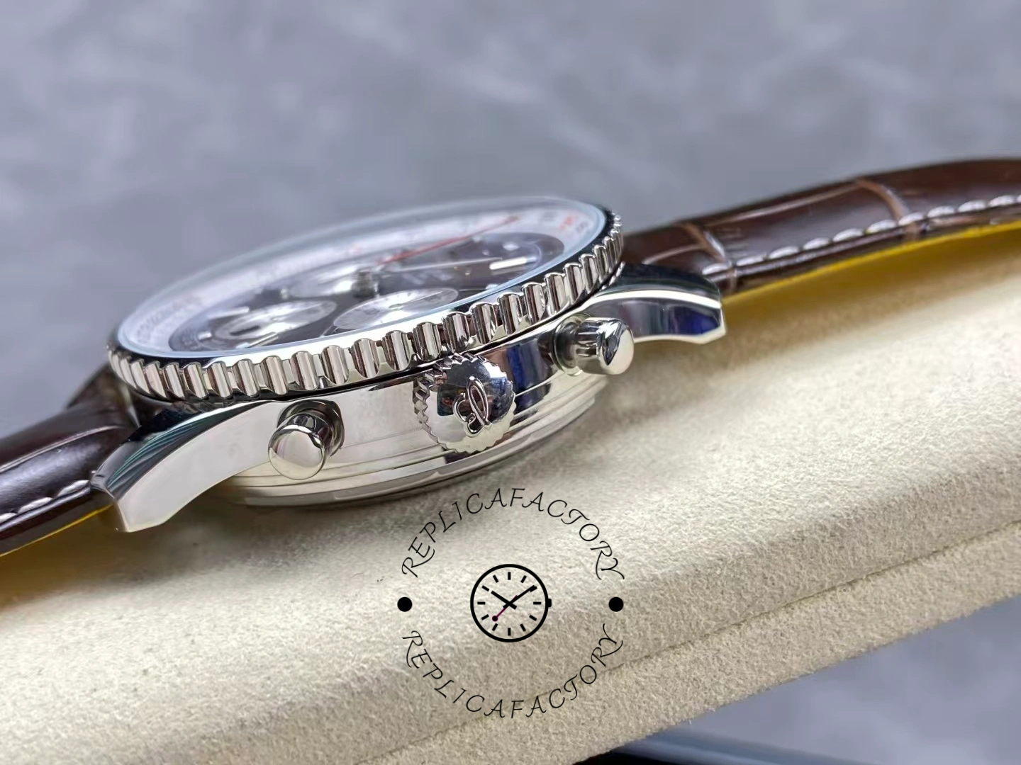 Breitling Navitimer B01 Chronograph AB01372A1Q1P1 46mm Replica