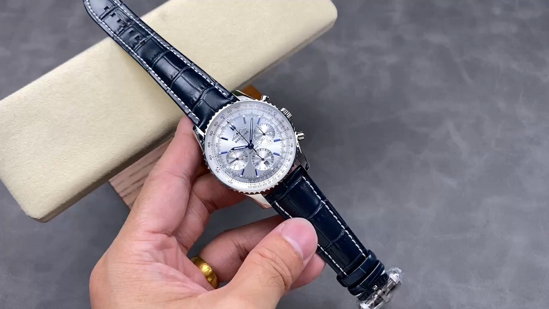 Breitling Navitimer B01 Chronograph 41mm AB0139A71G1P1 Replica