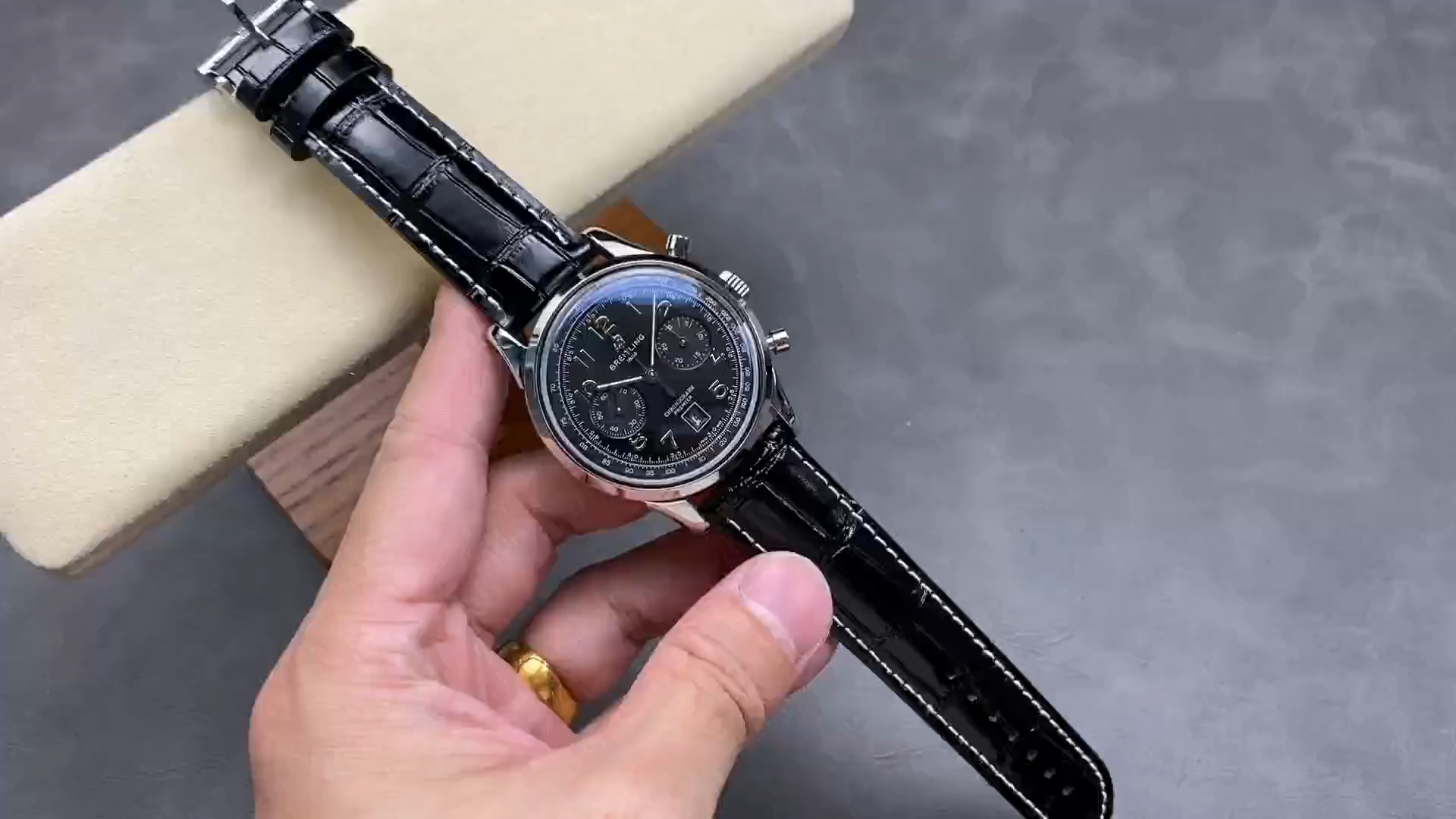 Breitling Premier B01 42mm Alligator Strap AB0145221B1P2 Replica