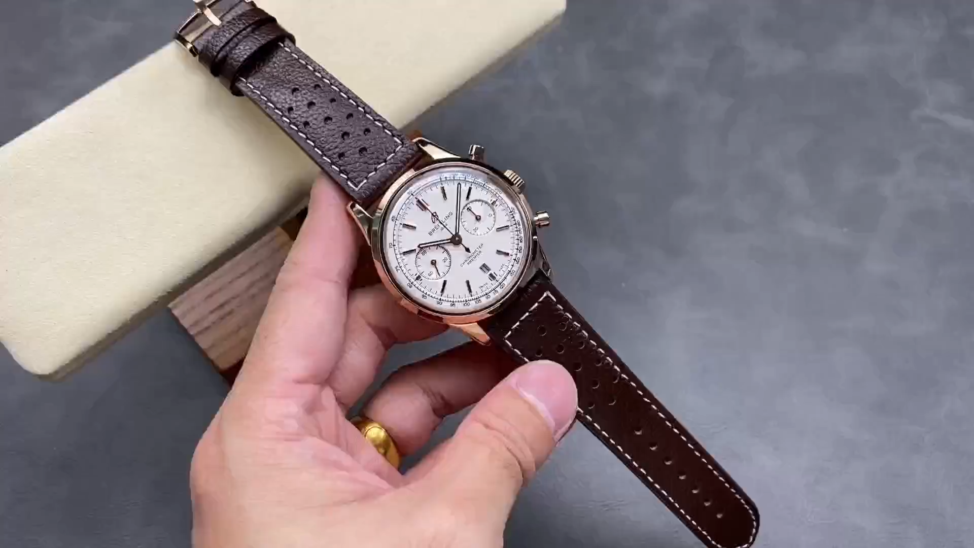 Breitling Premier B01 42mm Silver Dial RB0118371G1P1 Replica