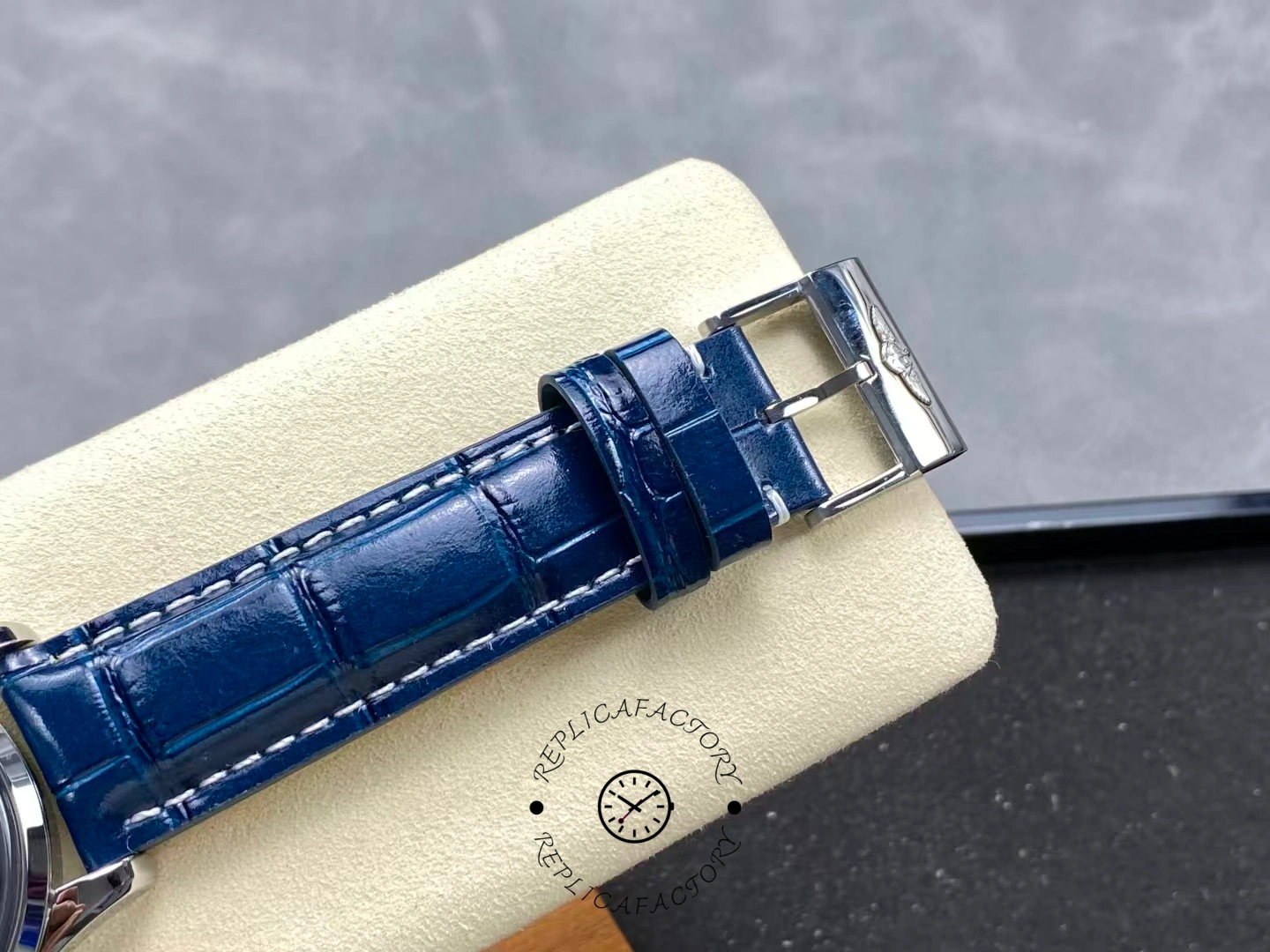 Breitling Premier B01 Chronograph 42mm AB0118A61C1P2 Replica