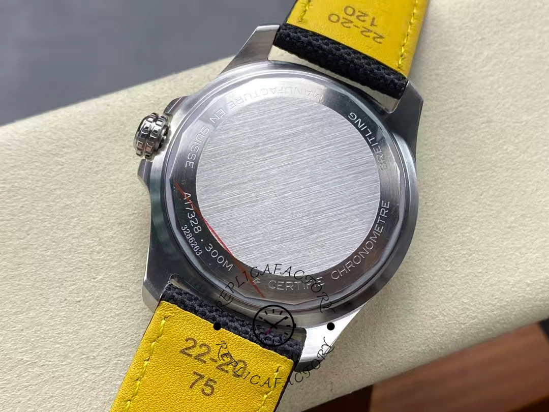 Breitling Avenger GMT 44MM Yellow Pointer A32320101B1X1 Replica