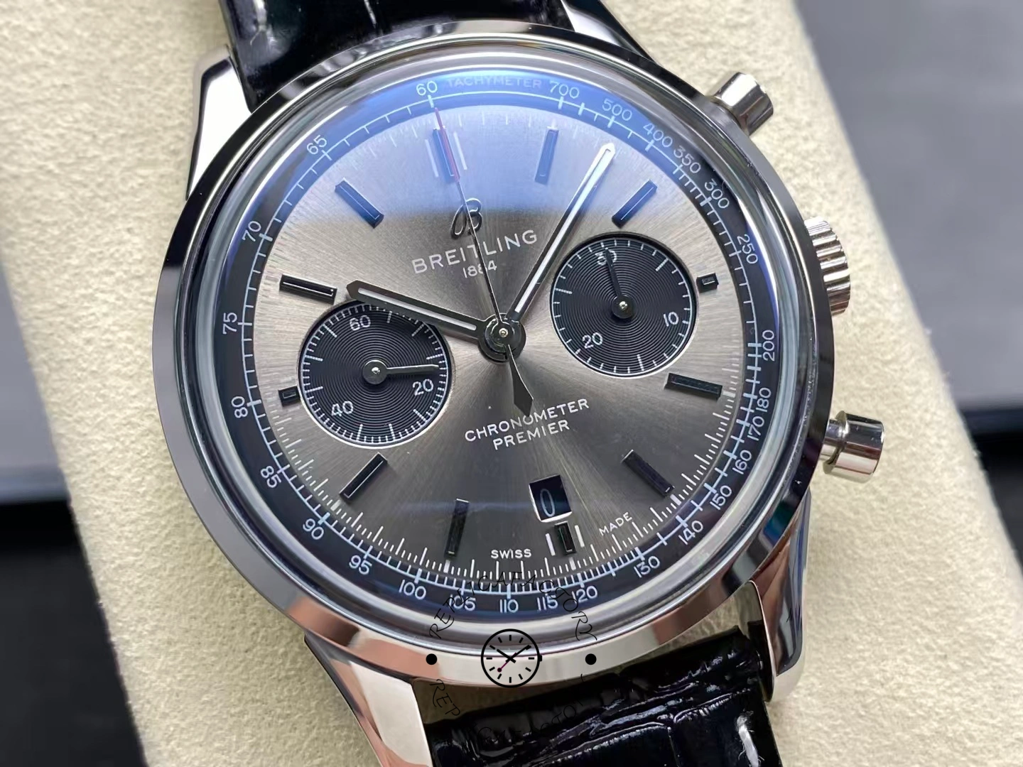 Breitling Premier B01 Chronograph 42mm AB0118221B1P1 Replica