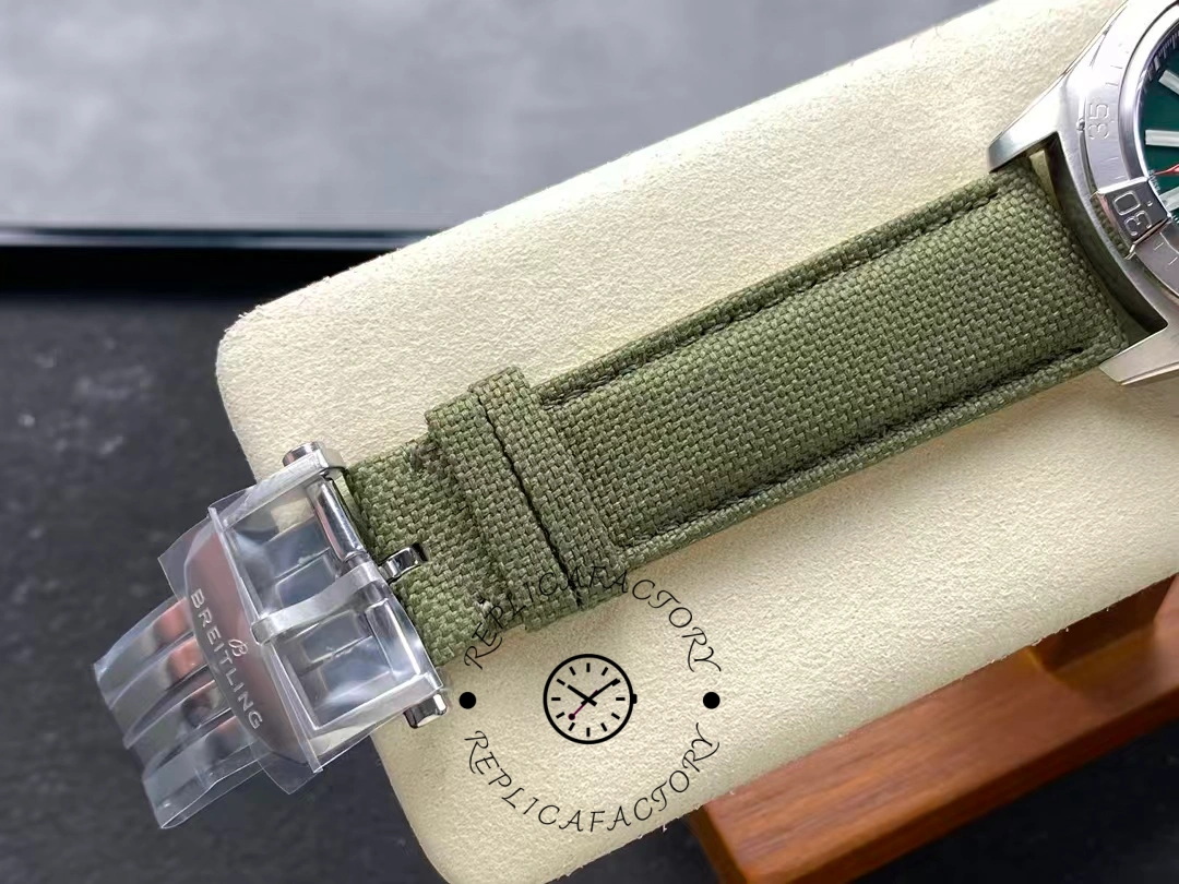 Breitling Avenger Automatic A17328101L1X1 42mm Replica