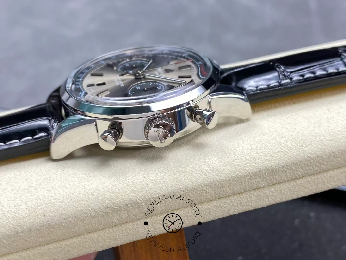 Breitling Premier B01 Chronograph 42mm AB0118221B1P1 Replica