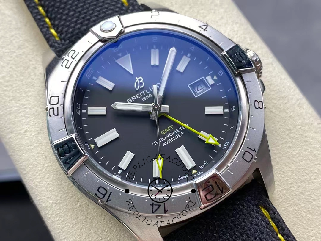 Breitling Avenger GMT 44MM Yellow Pointer A32320101B1X1 Replica