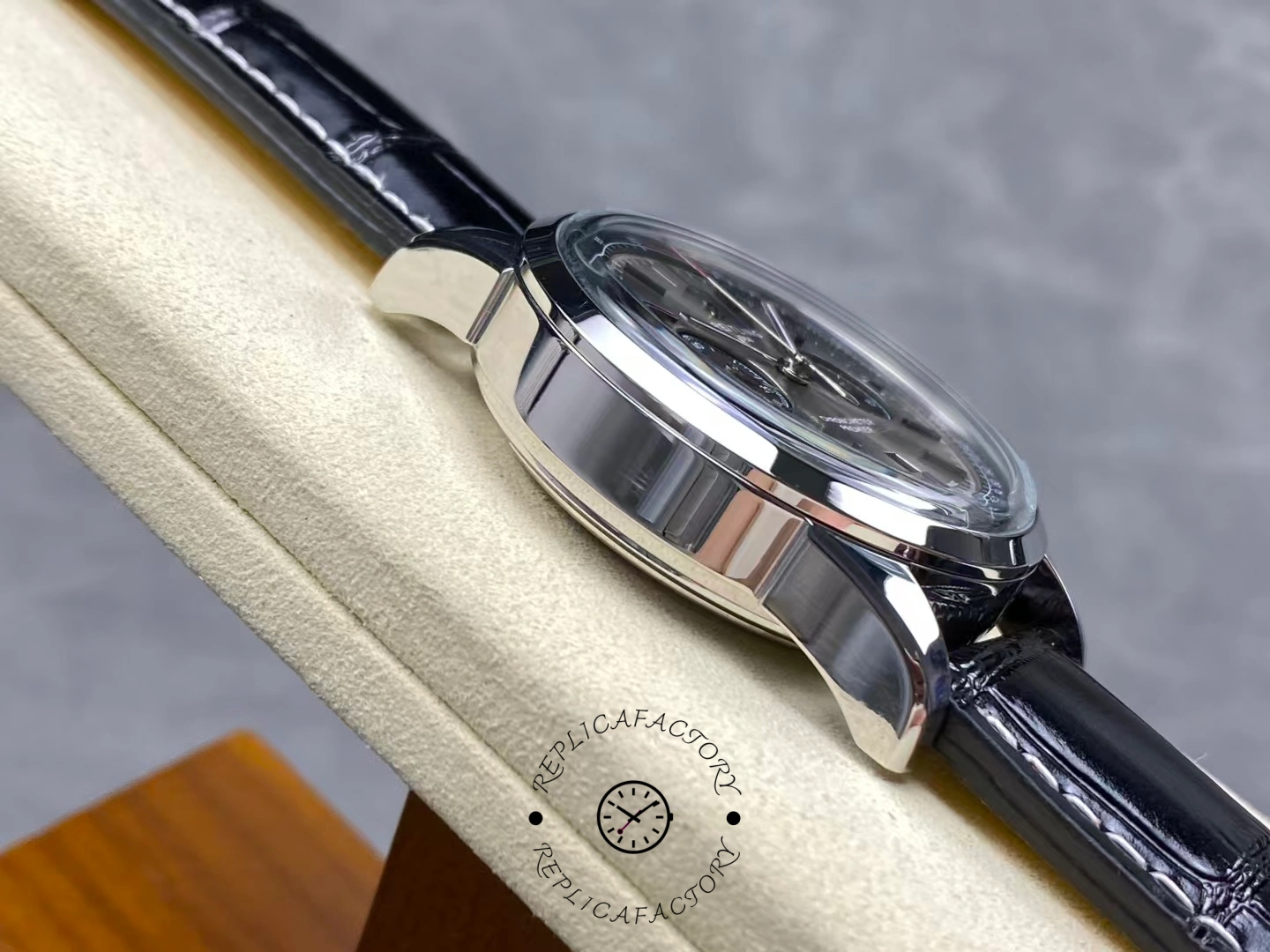 Breitling Premier B01 Chronograph 42mm AB0118221B1P1 Replica