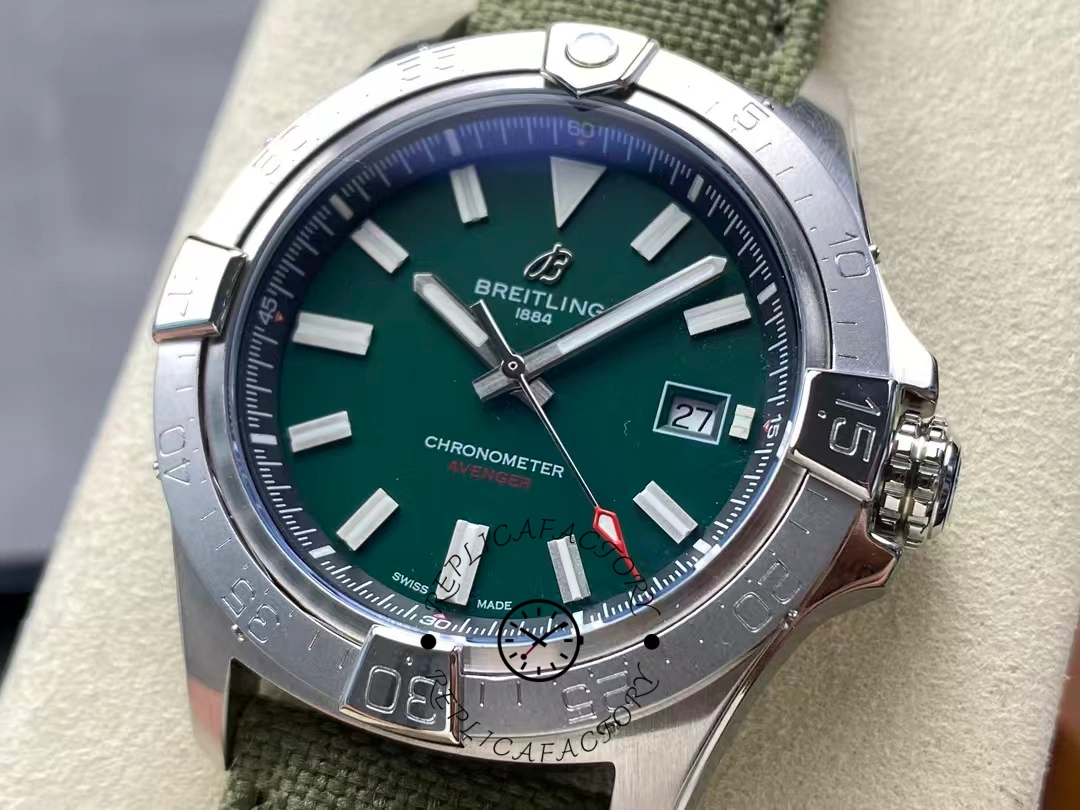 Breitling Avenger Automatic A17328101L1X1 42mm Replica