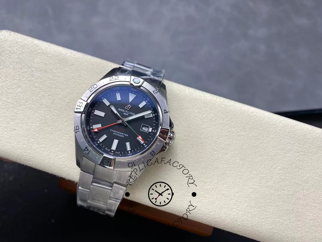 Breitling Avenger GMT 44MM Red Pointer A32320101B1A1 Replica