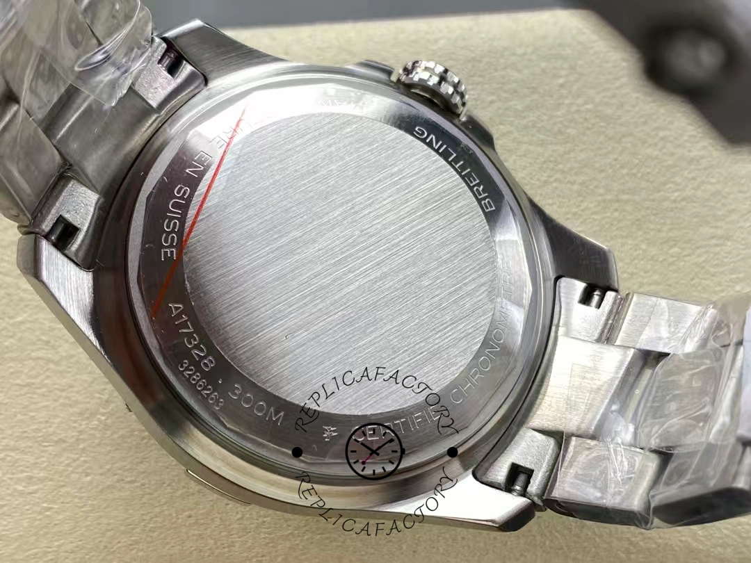 Breitling Avenger GMT 44MM Red Pointer A32320101B1A1 Replica