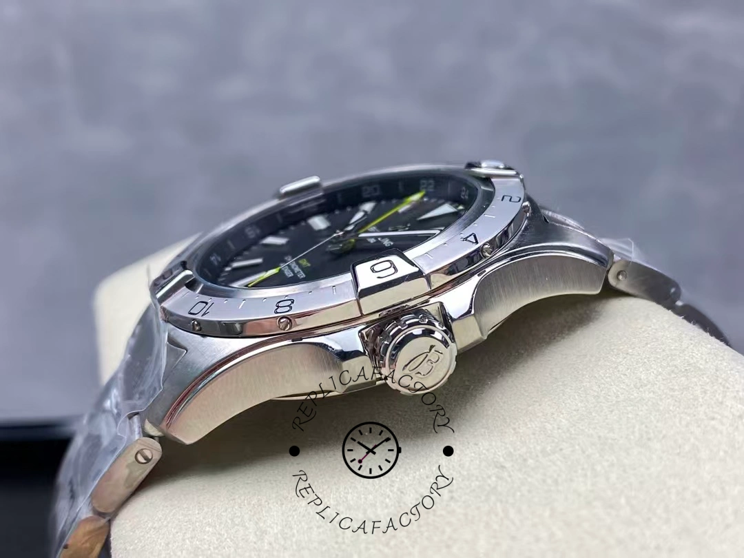 Breitling Avenger GMT 44MM Yellow Pointer A32320101B1A1 Replica