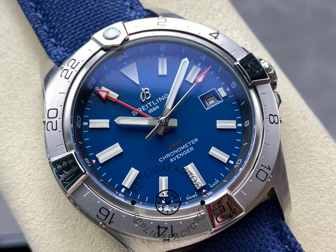 Breitling Avenger Automatic GMT A32320101C1X1 44mm Replica
