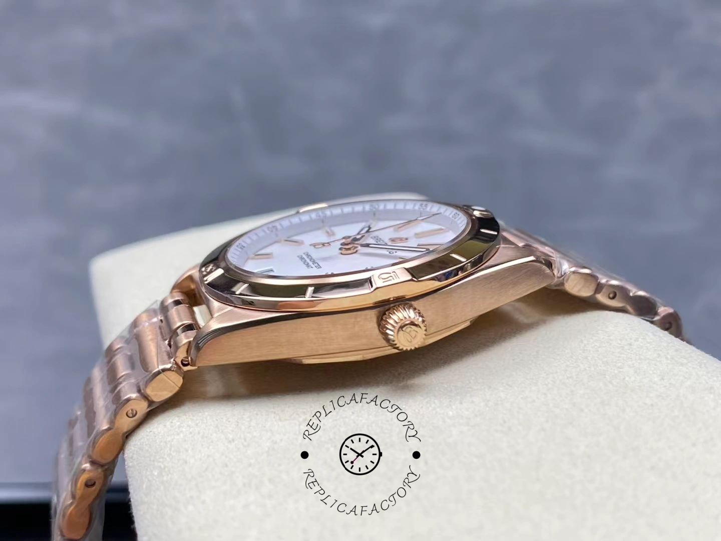 Breitling Chronomat Automatic 36mm R10380101A1R1 Replica