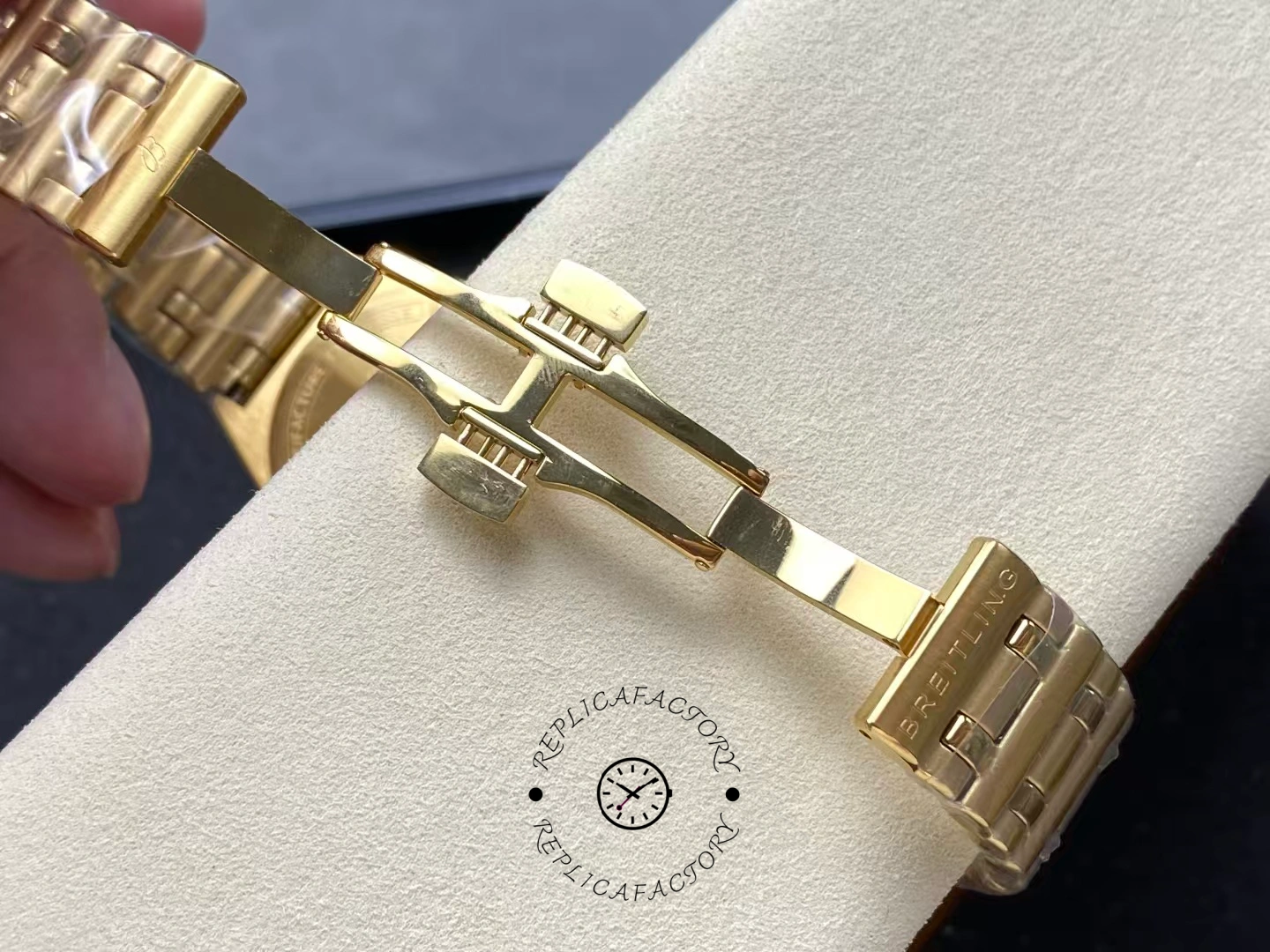 Breitling Chronomat Automatic 36mm K103801A1A1K1 Yellow Gold Replica