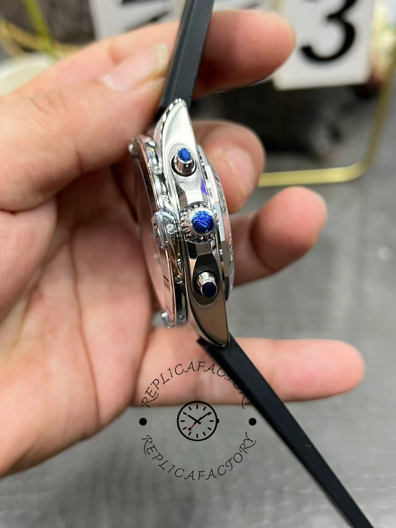 Breitling Chronomat B01 42 Ice Blue PB0134101C1S1 Replica