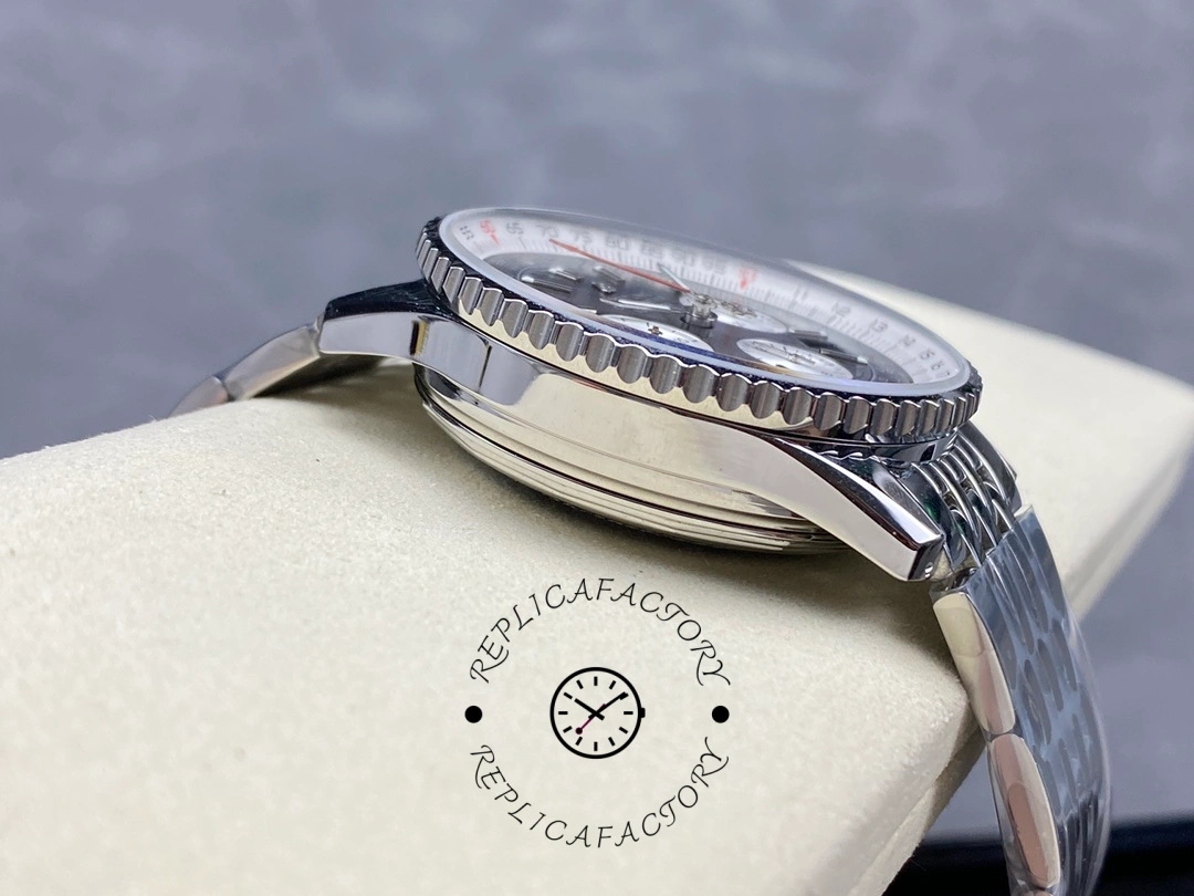 Breitling Navitimer 1 B01 Replica Chronograph AB0121211B1A1 43mm