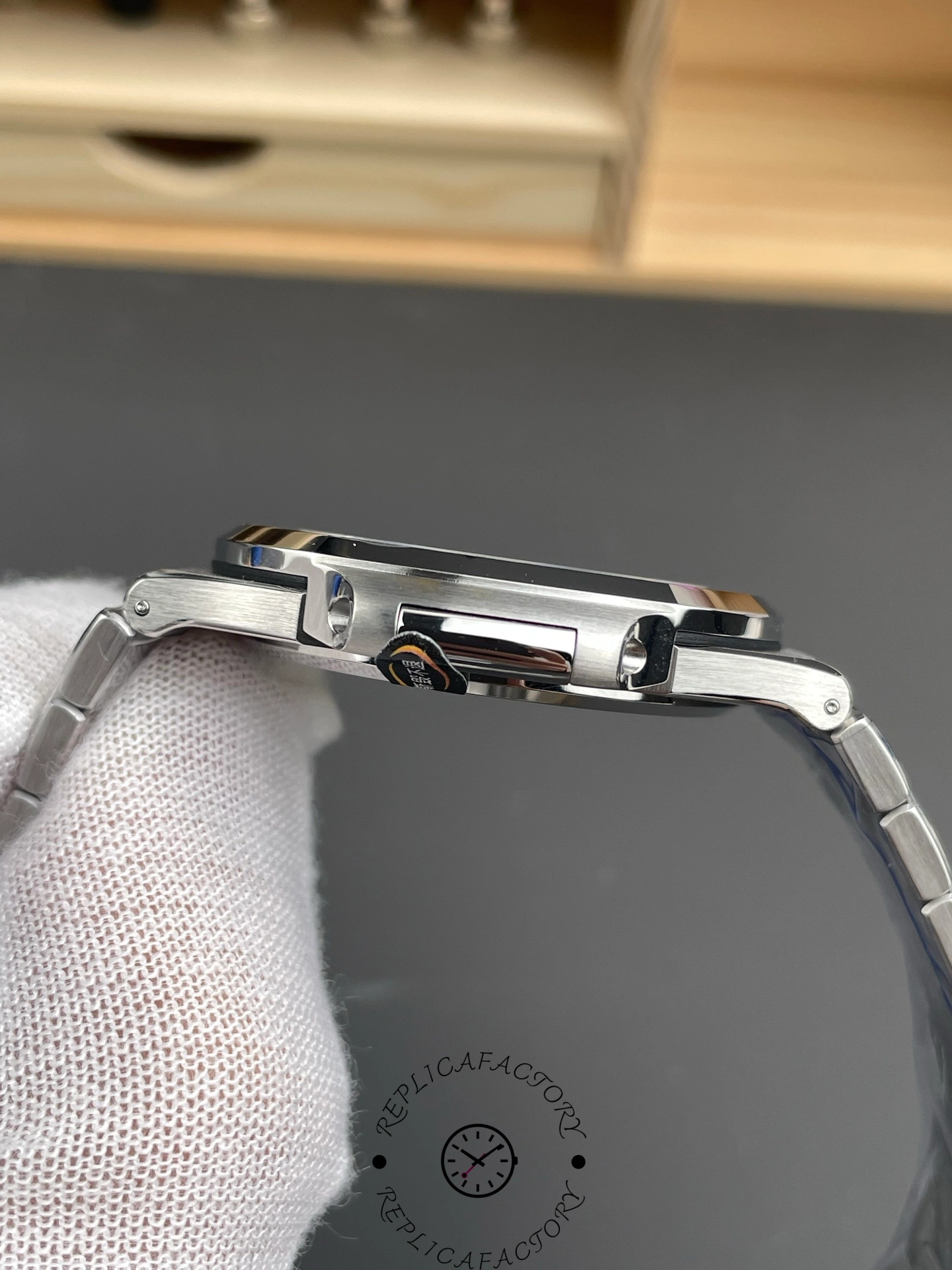 Replica Patek Philippe Nautilus 5711 1A 011 White Dial 40mm Mens Watch