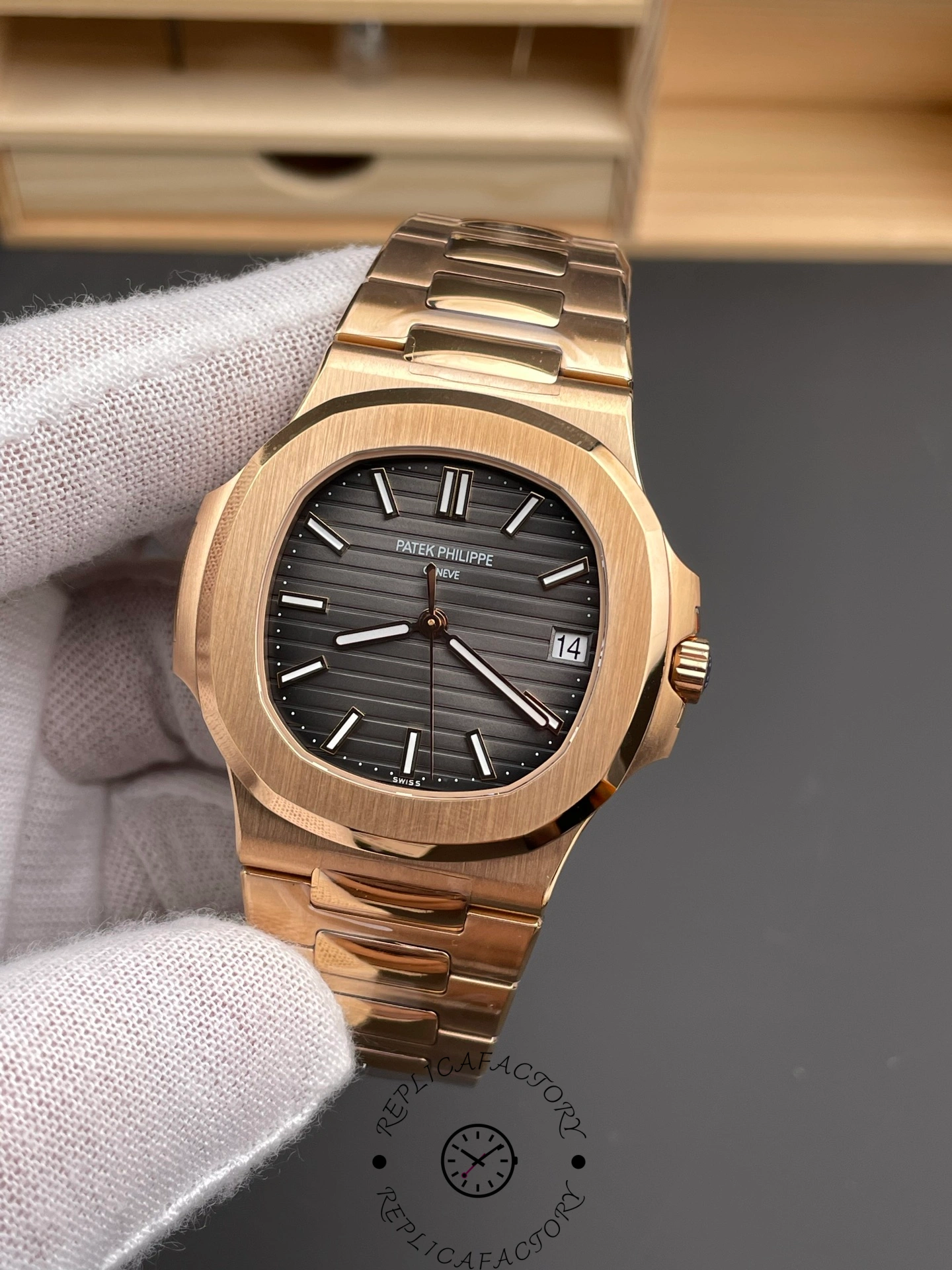 Patek Philippe Nautilus 5711 1R 001 40MM Replica Watch