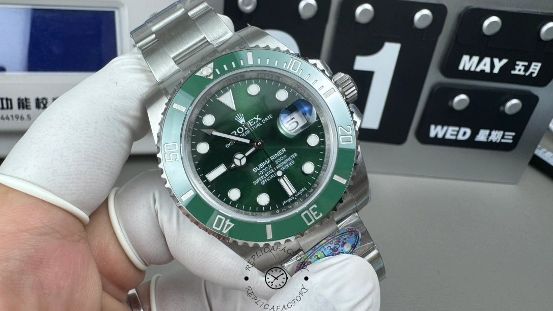 Rolex Submariner 116610LV, green bezel and dial, detailed front close-up.