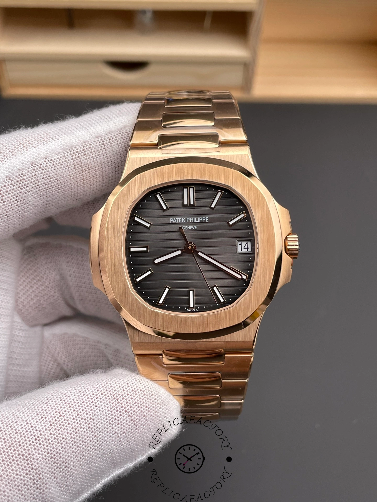 Patek Philippe Nautilus 5711 1R 001 40MM Replica Watch