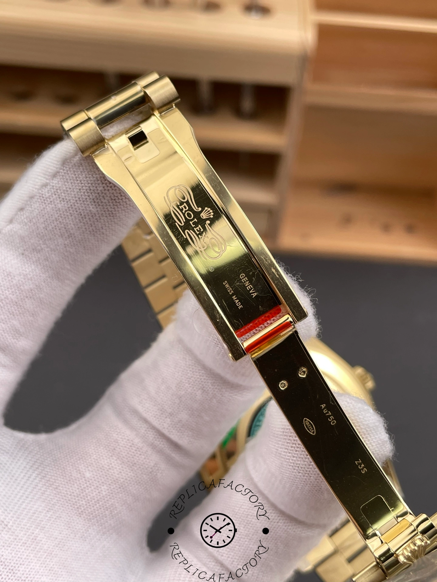 Rolex Day-Date 228238 Black Diamond Dial Fluted Bezel 40mm Mens Replica Watch