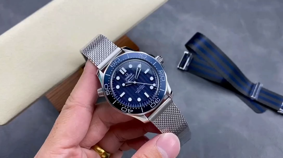 Omega Seamaster Diver 300M Blue Dial 42mm 210.30.42.20.03.002 Replica Men's Luxury Watch