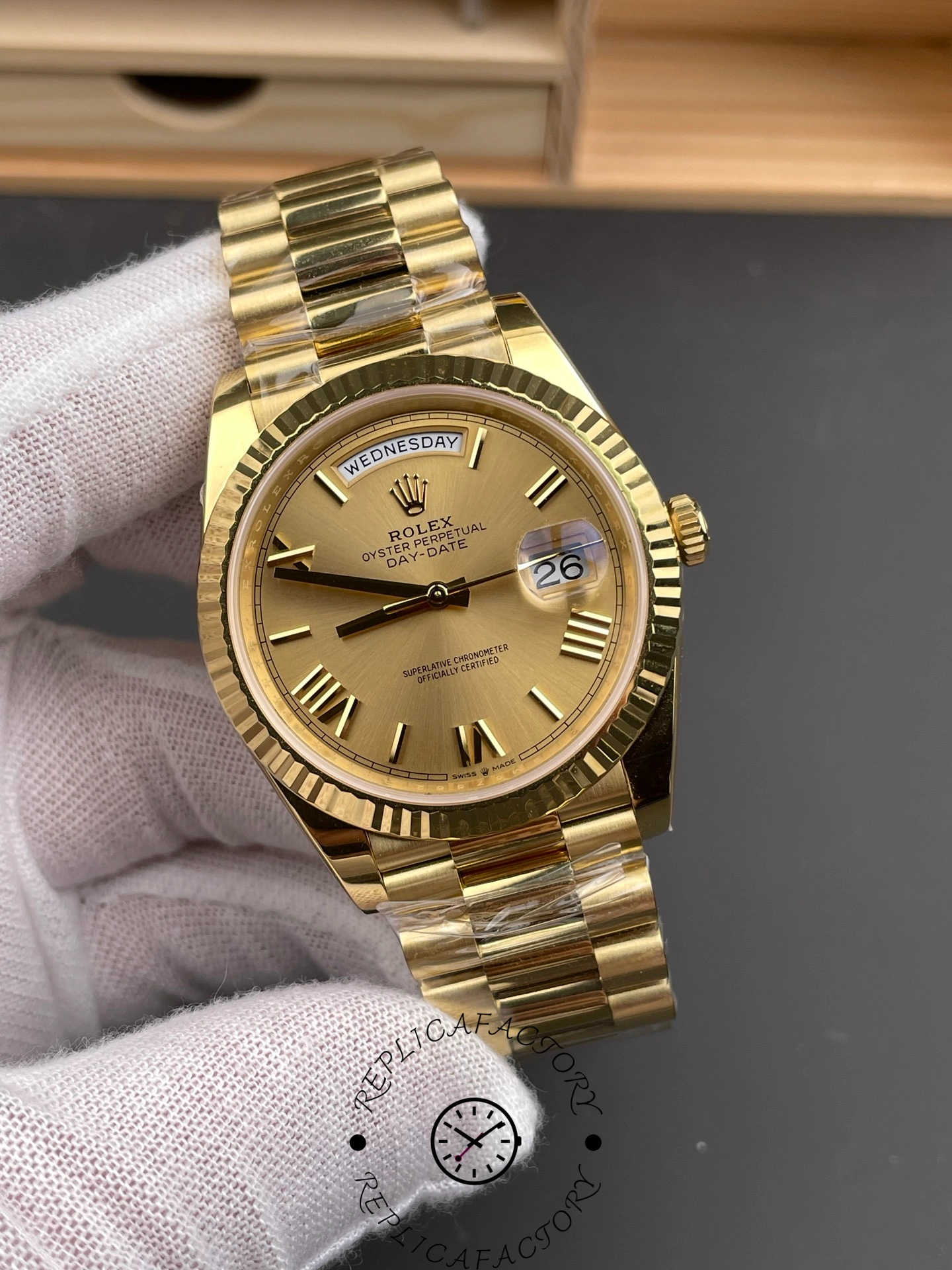 Rolex Day-Date 228238 Champagne Roman Dial Fluted Bezel 40mm Mens Replica Watch