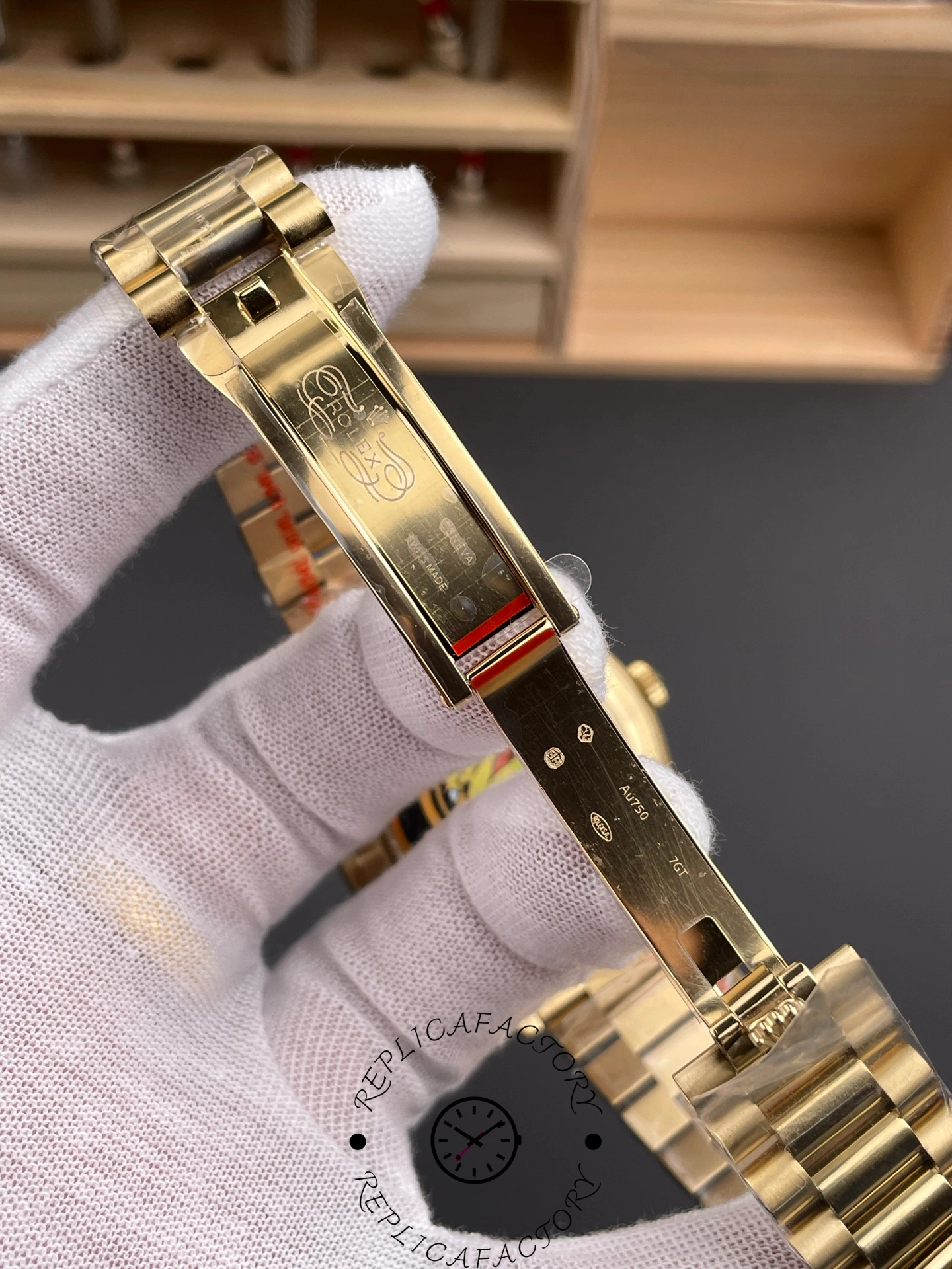 Rolex Day Date 40 Yellow Gold Champagne Dial m228238 0005