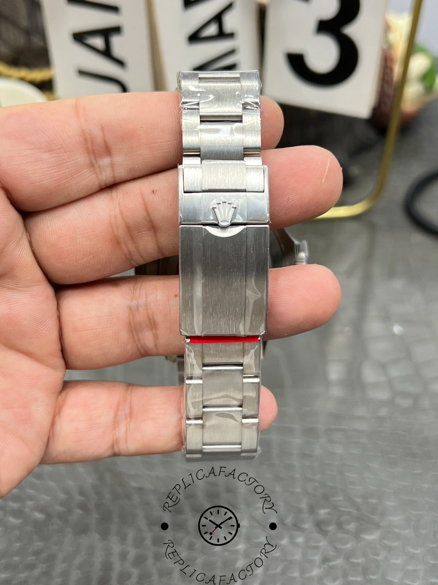 Rolex Yacht-Master 42 226627 0001, bracelet close-up showing clasp and link finish.
